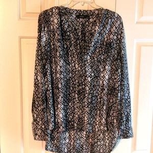 New size large apt 9 hi low snake print blouse